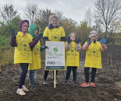 Sadzenie żonkili w SP Kaski 🌼
