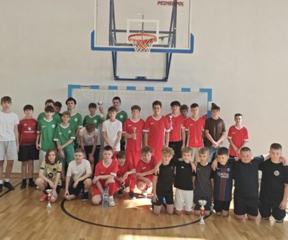 Halowy Turniej Dzikich Drużyn w Piłce Nożnej